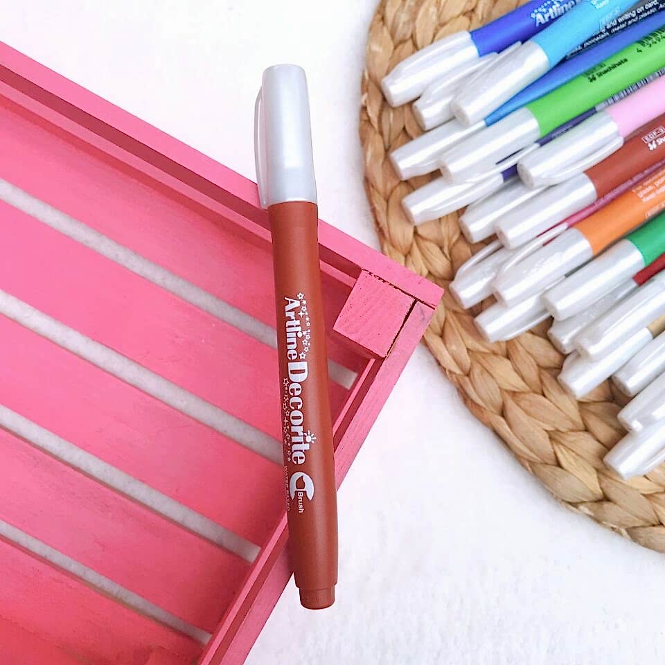 Artline Decorite Fırça Uçlu Markör - Kahverengi