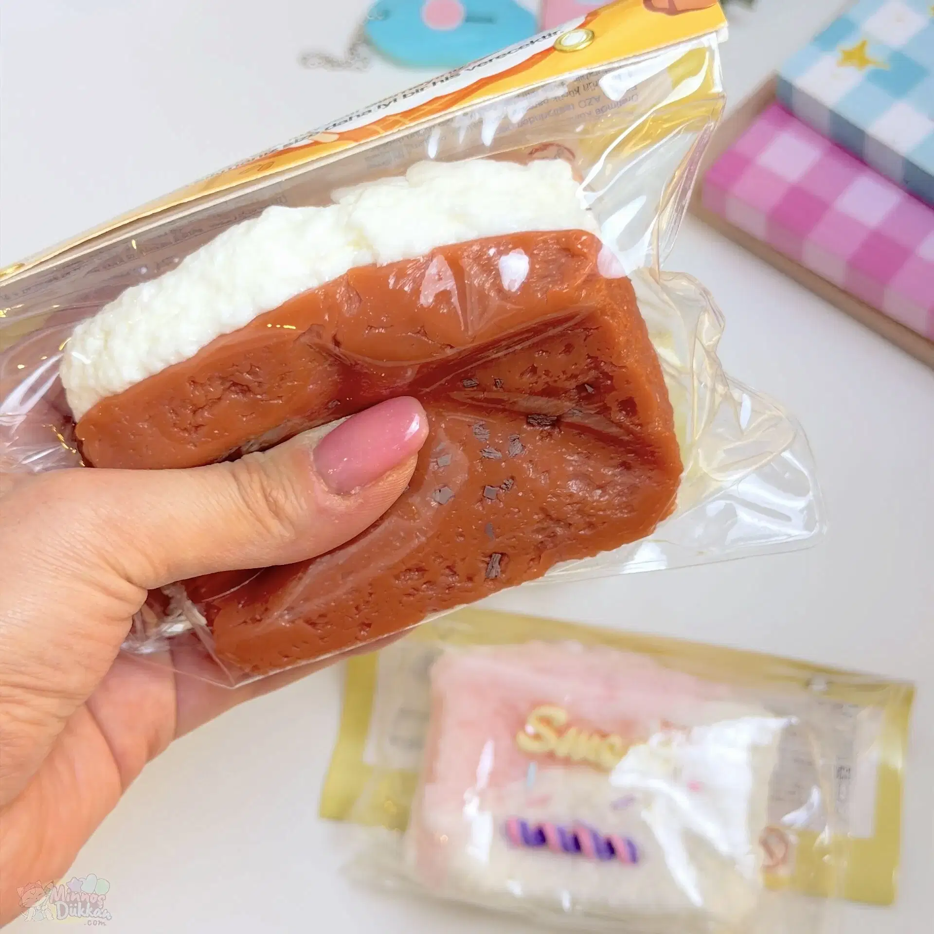 Mojmoj Sweet Cake Squishy