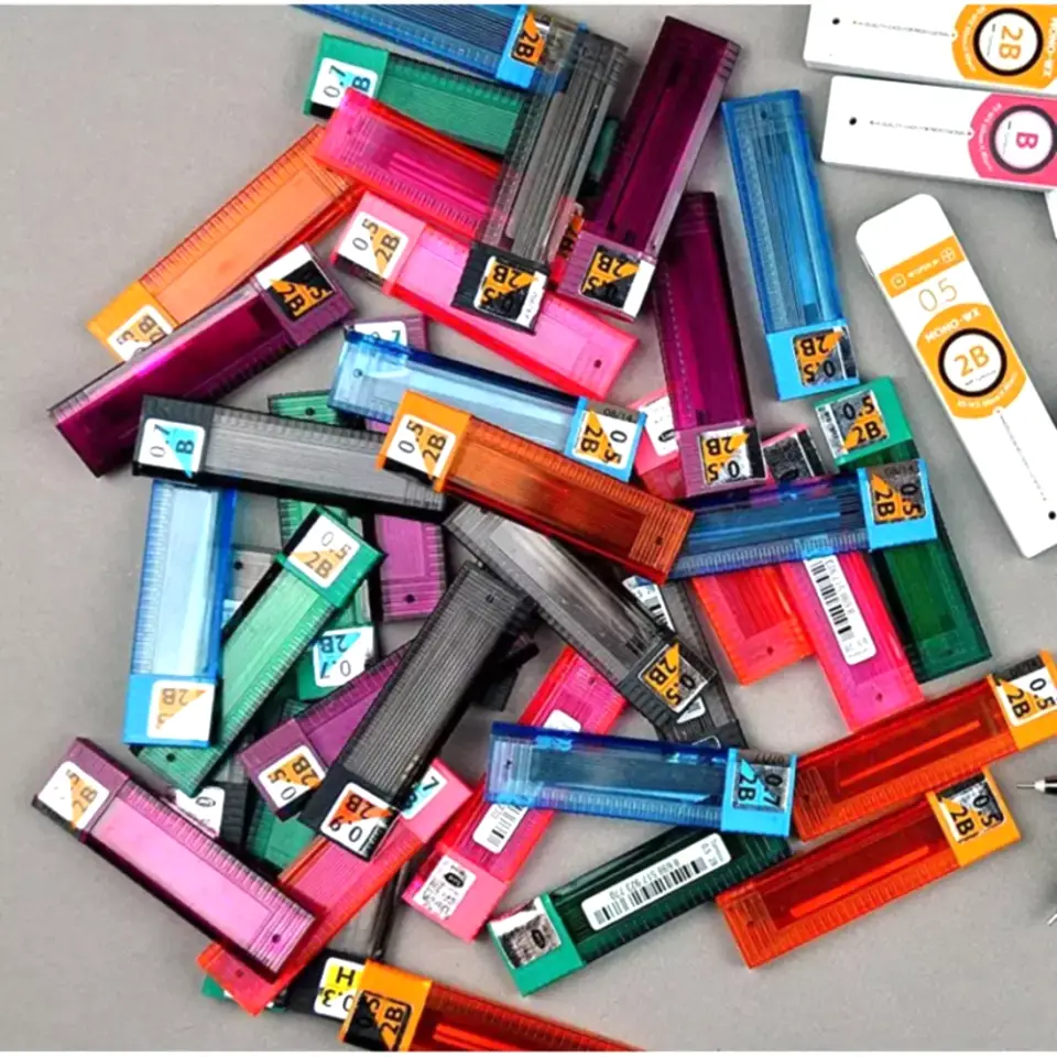 Tombow 0.7 Renkli Tüp Uç - 2B