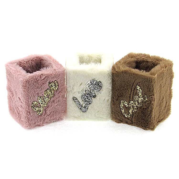 Pufidik Tüylü Masaüstü Kalemlik